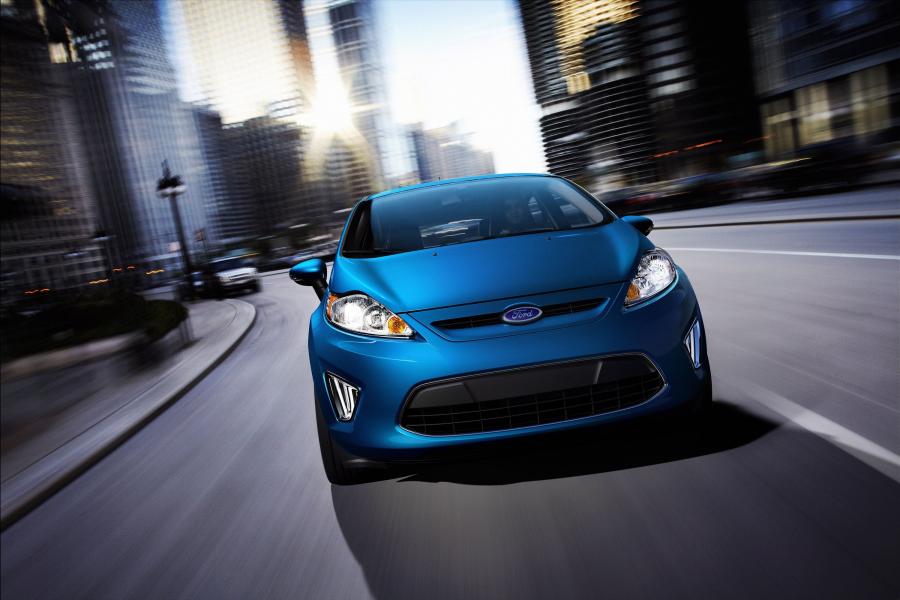  Ford Fiesta 2010 года  (US) (фото 14 из 31)